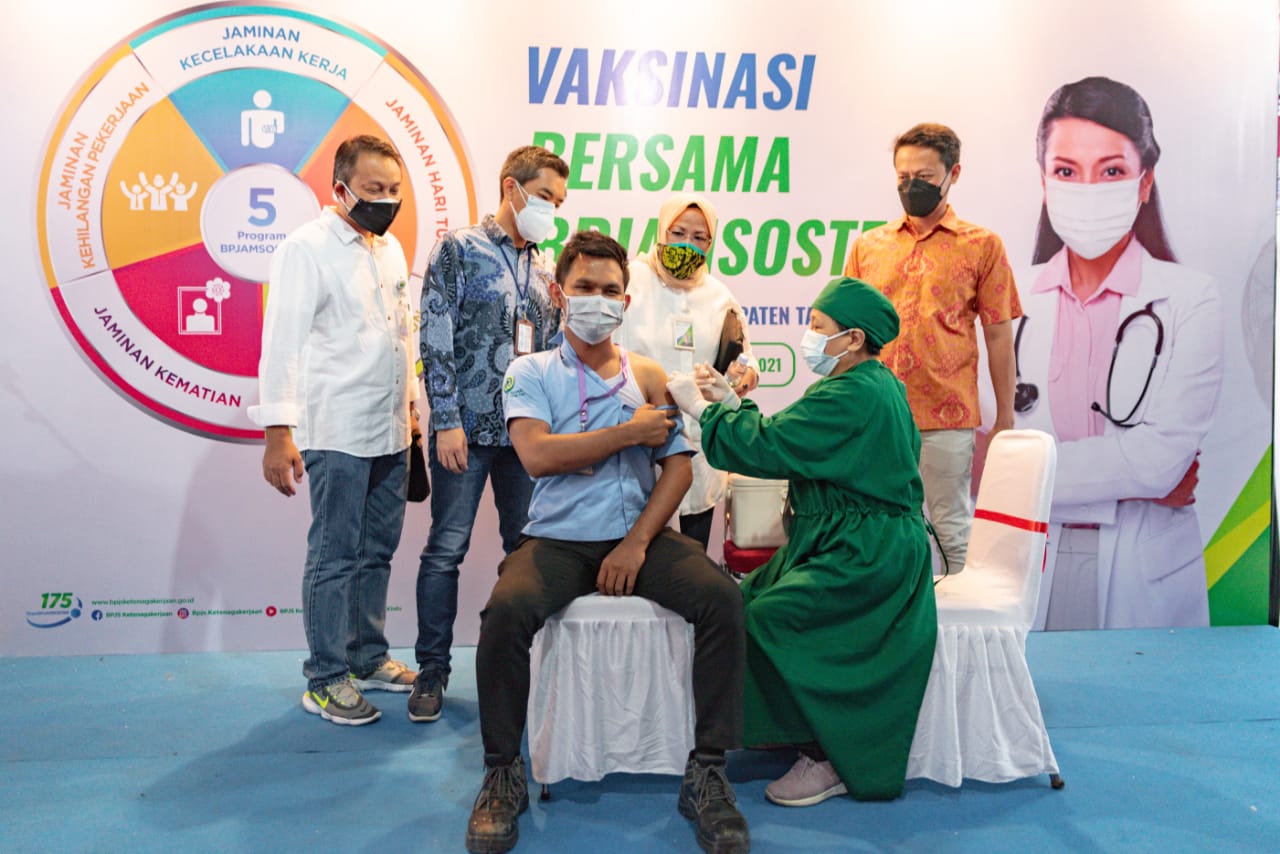 BPJAMSOSTEK kembali menyelenggarakan program vaksinasi Covid-9 untuk wilayah Kabupaten Tangerang. 