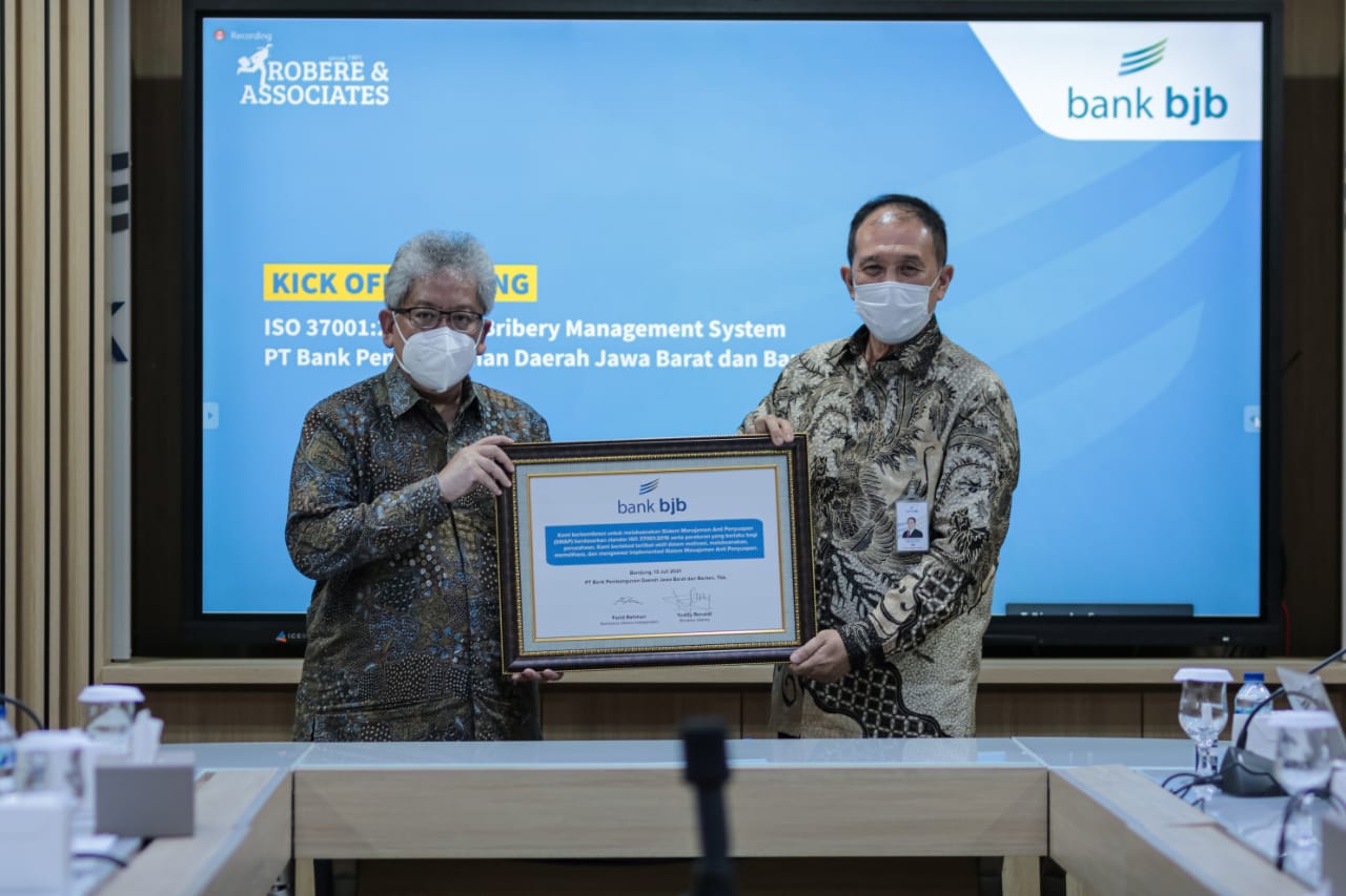  Bank BJB menggelar Kick Off Meeting penerapan ISO 37001 Sistem Manajemen Anti Penyuapan (SMAP), pada Selasa (13/7/2021).