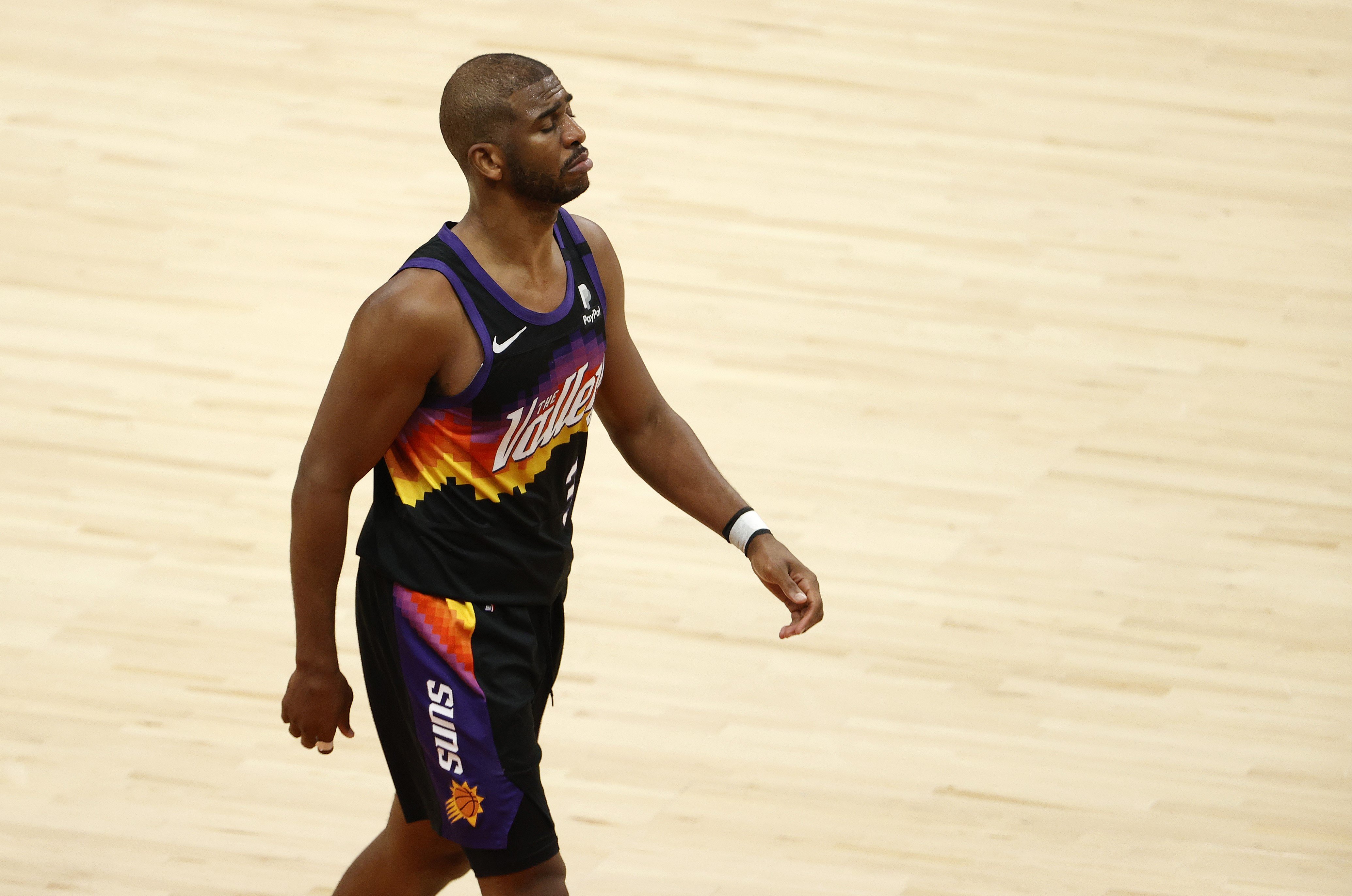 Pemain Phoenix Suns Chris Paul