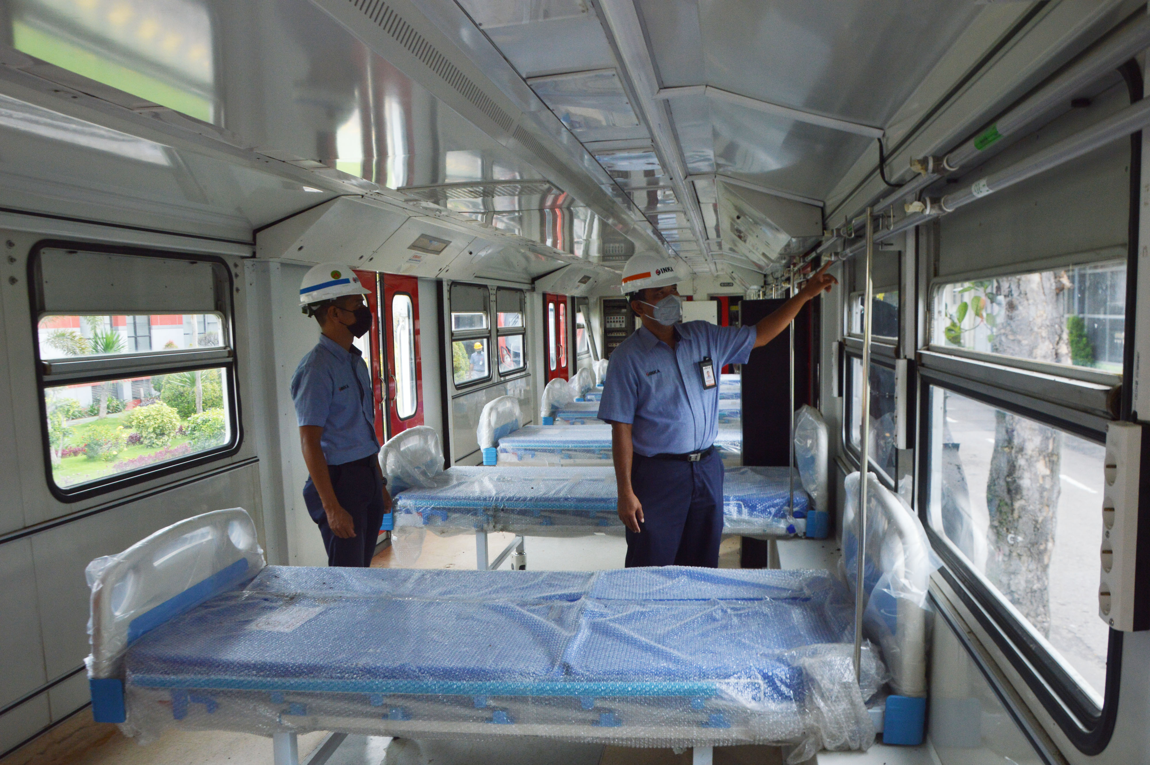 Kereta medik darurat untuk pasien covid-19