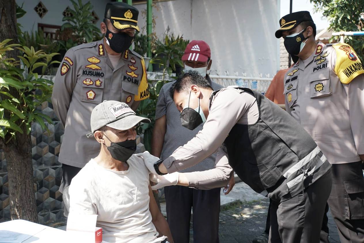 Ilustrasi vaksin oleh polri.