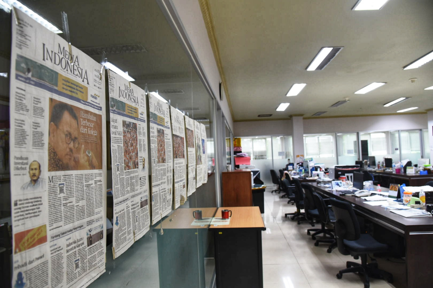 Suasana lengang di ruang redaksi Media Indonesia yang sejak tahun lalu telah menerapkan 100% kerja dari rumah.