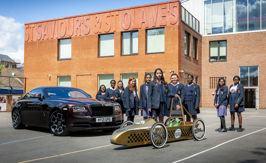 Anak Kelas 8 Juarai Kompetisi Desain Rolls-Royce