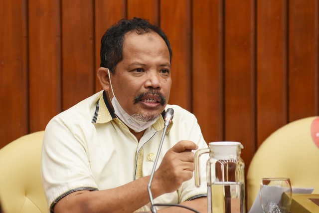 Anggota Komisi IV DPR RI Johan Rosihan. 