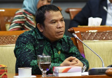 Wakil Ketua Komisi II DPR RI Luqman Hakim