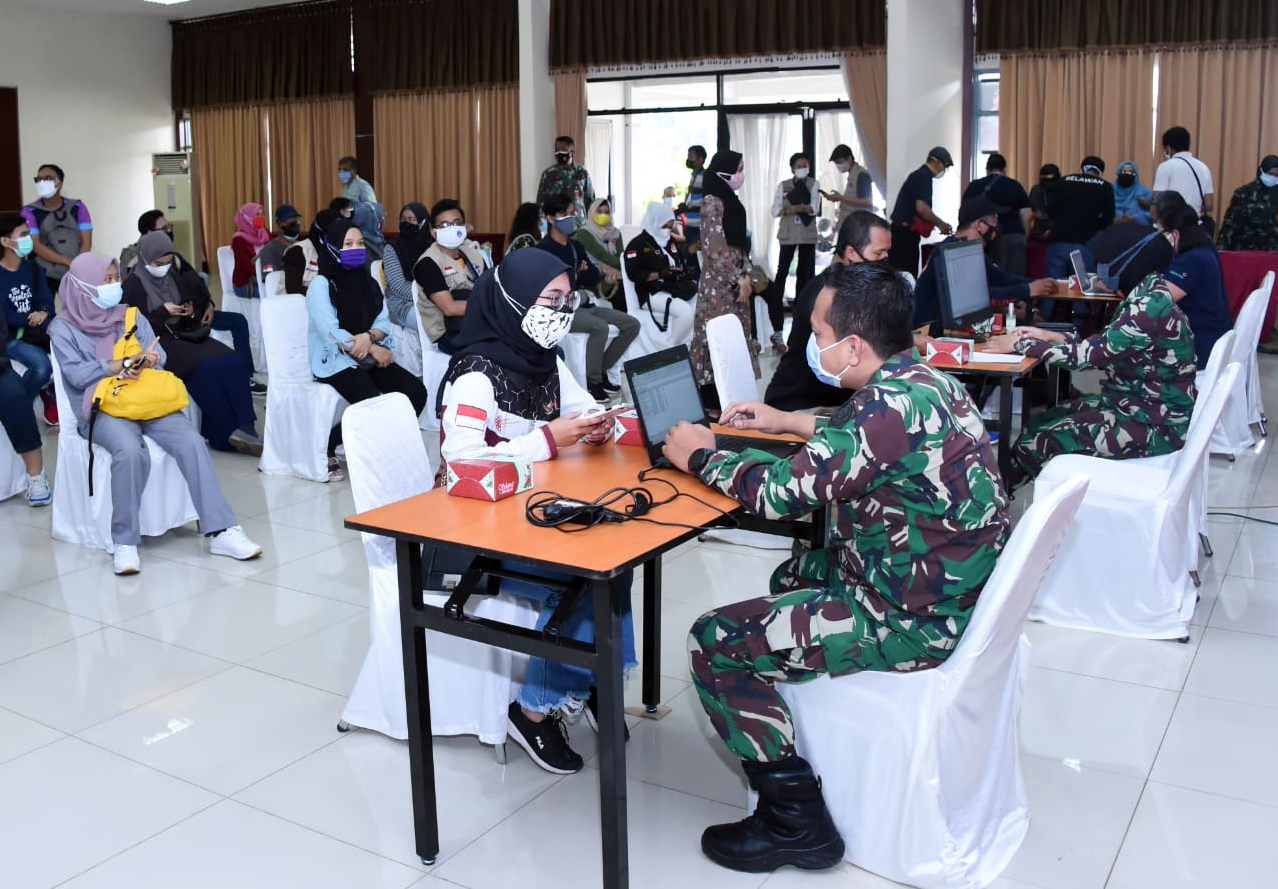 Survei FKUI: 48,7% Mahasiswa Kedokteran Bersedia Terlibat dalam Penanganan Pandemi