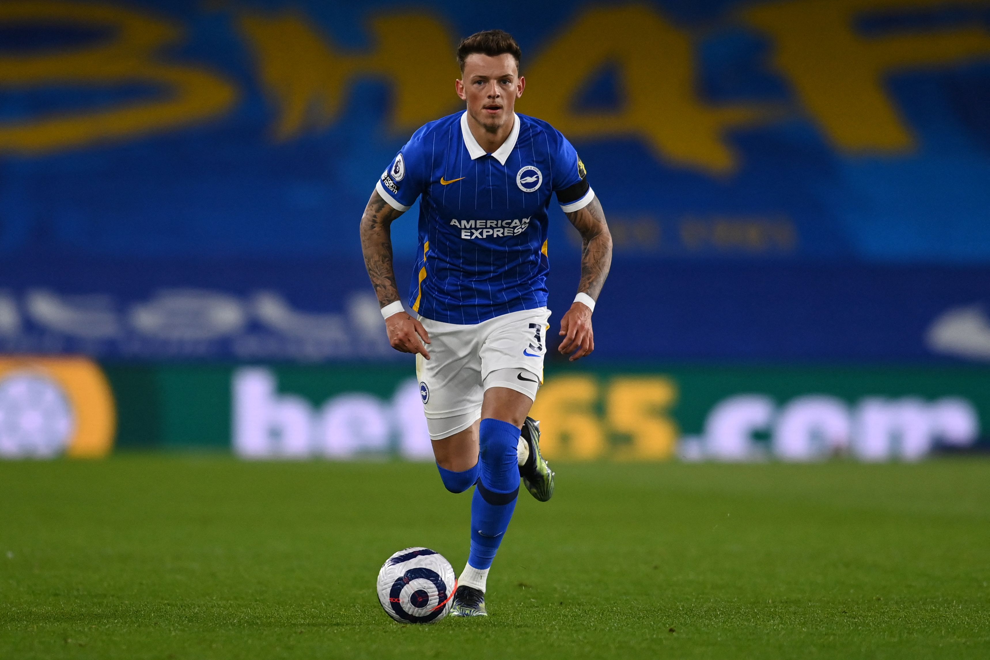 Bek Brighton & Hove Albion Ben White, siap pindah ke Arsenal dengan nilai transfer mencapai 50 juta pound.