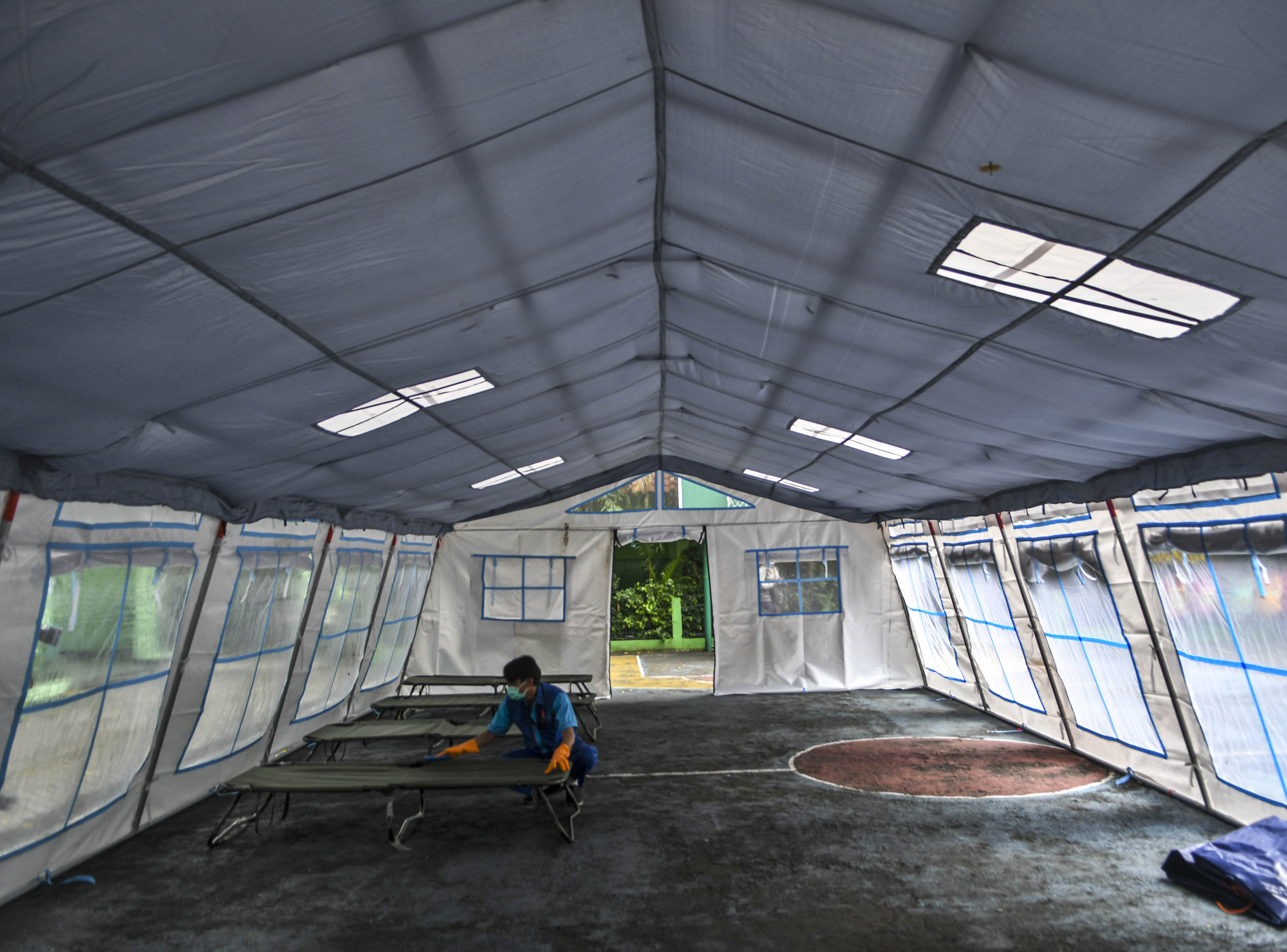 Ruang perawatan di tenda darurat RSUD tarakan belum bisa beroperasi karena minimnya tenaga kesehatan.