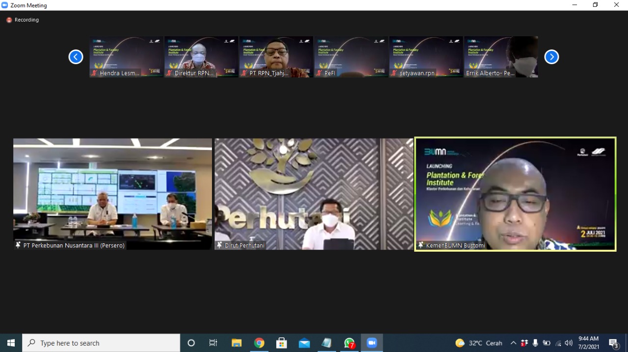 Acara peluncuran Plantation and Forestry Institute (PFI) klaster perkebunan dan kehutanan yang dilaksanakan secara virtual, Jumat (2/7).