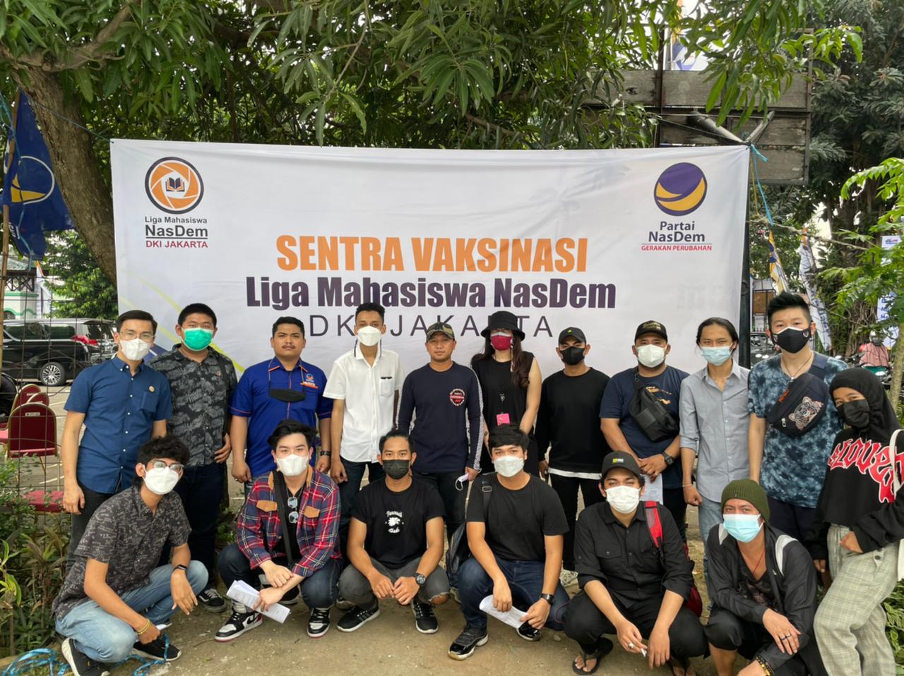 Liga Mahasiswa NasDem DKI Jakarta menggelar pelaksanaan Sentra Vaksinasi Covid-19 di Jakarta, Selasa (6/7).