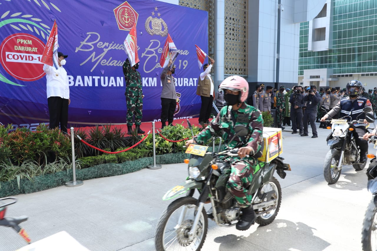 Pelepasan penyaluran Bansos oleh Babinsa dan Babinkamtibmas