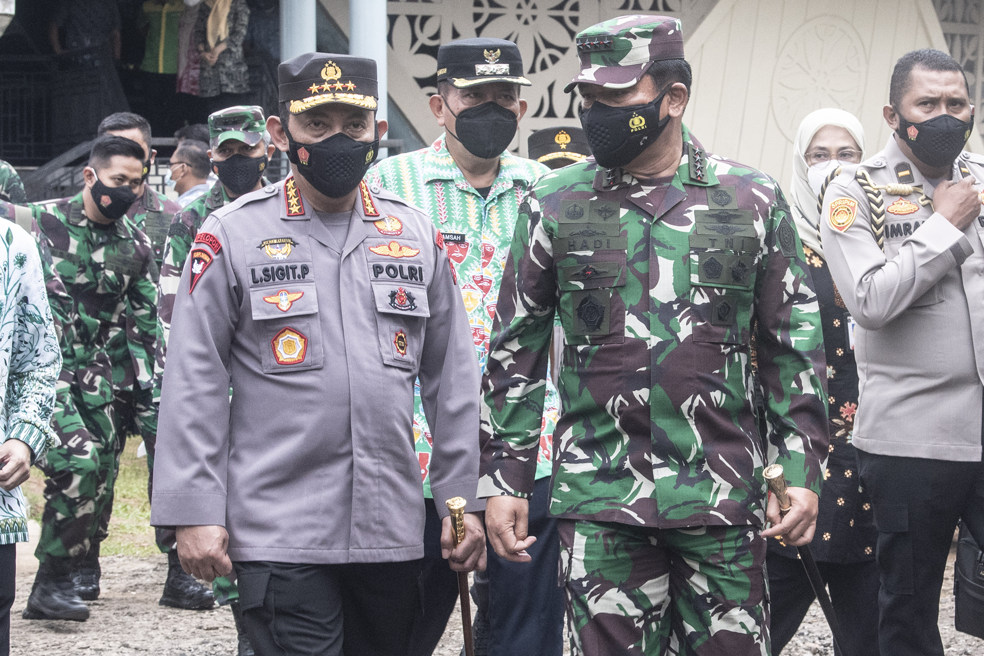 Kapolri dan Panglima TNI Petakan Kebutuhan Masyarakat Saat PPKM Darurat