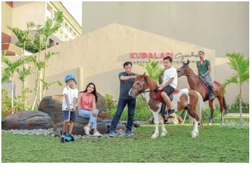 Eastparc Hotel Yogyakarta merupakan hotel bintang lima yang tak perlu diragukan lagi fasilitas dan layanannya.