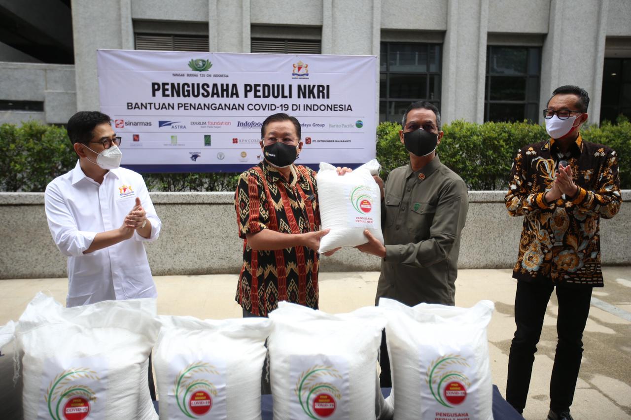 Pemberian donasi dari Pengusaha Peduli NKRI