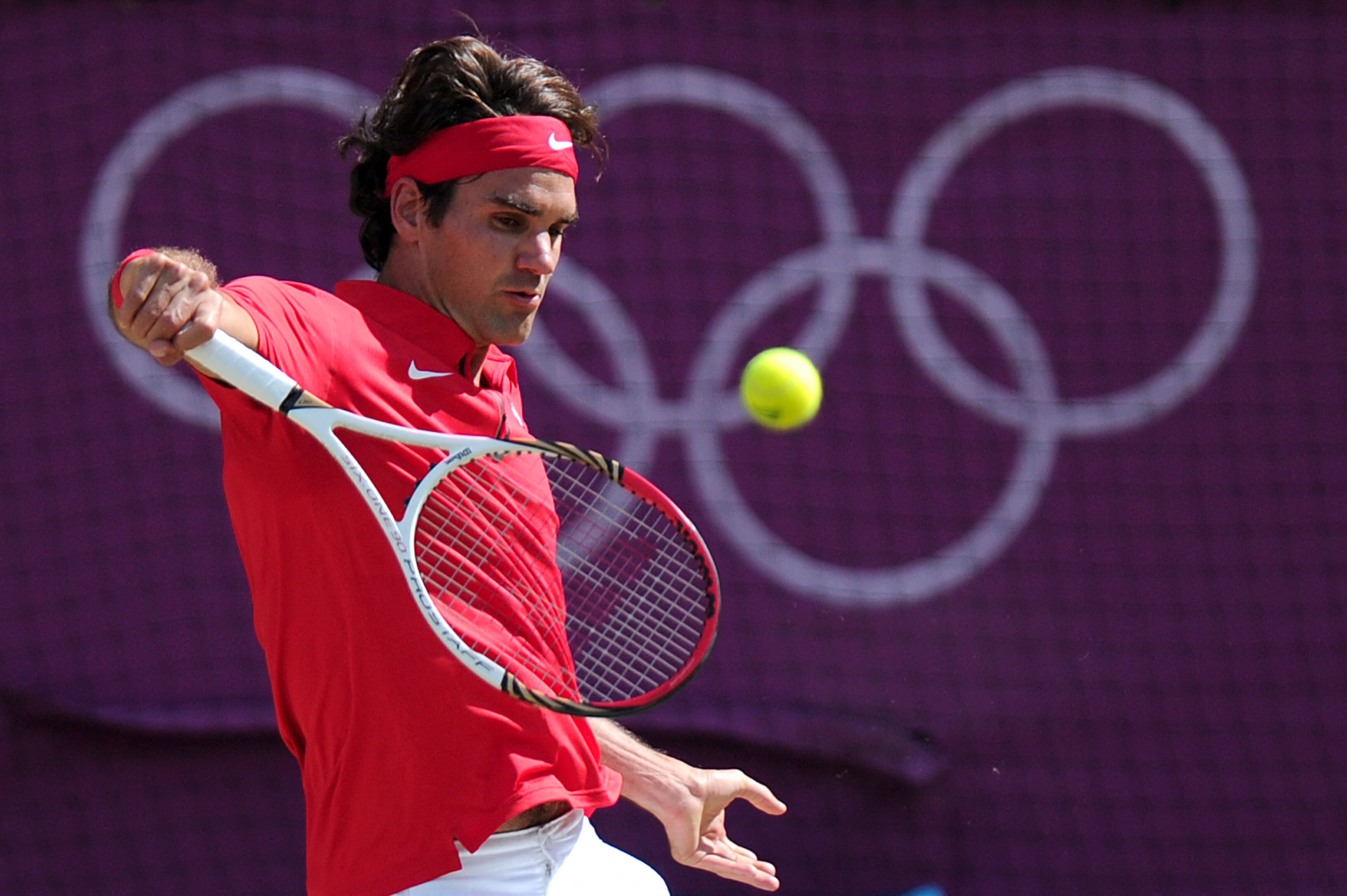 Petenis Swiss Roger Federer saat tampil di Olimpiade 2012.