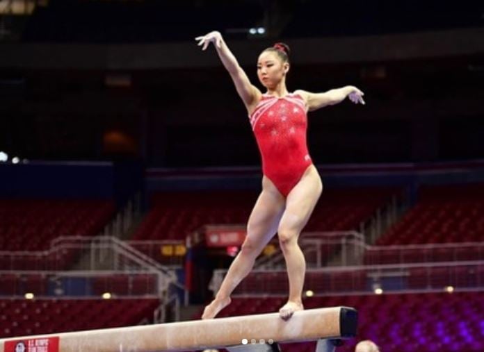 Pesenam AS Kara Eaker