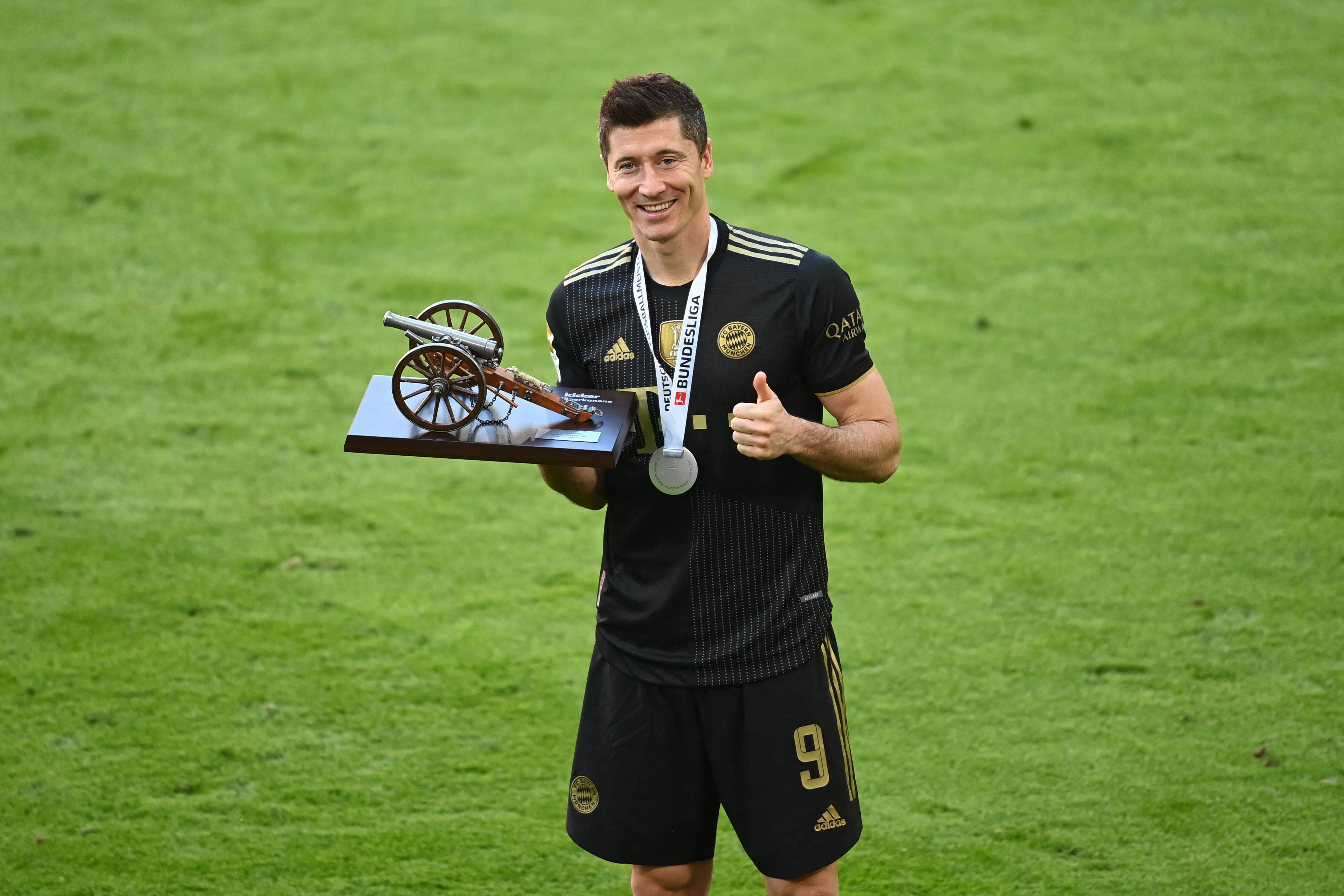 Manchester City Alihkan Perhatian ke Lewaandowski