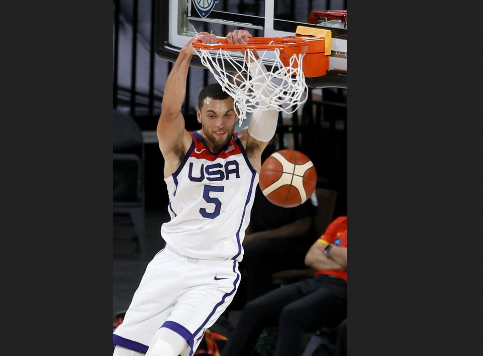 Pebasket AS Zach LaVine