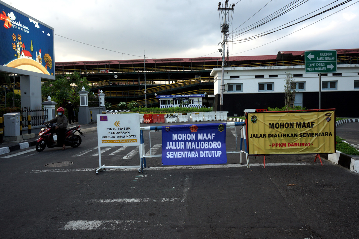 Pemda DIY diminta tegas dalam implementasi penerapan PPKM Darurat.   