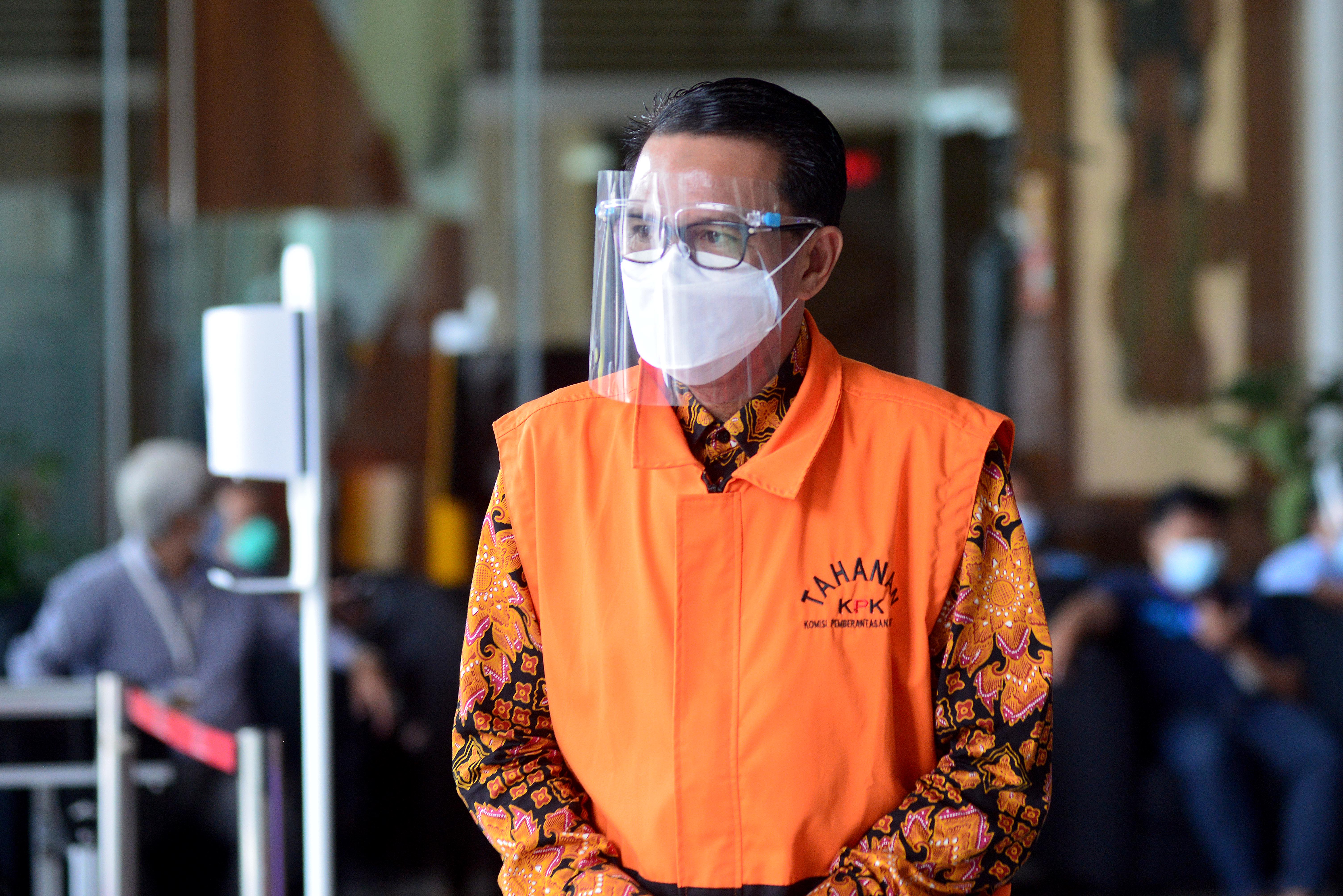 Tersangka mantan Direktur Pemeriksaan dan Penagihan pada Direktorat Jenderal Pajak, Angin Prayitno Aji 