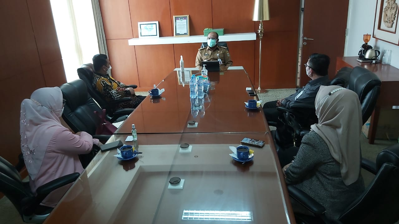 Regional CEO BSI Banjarmasin, Alhuda Djanis, melakukan audiensi dengan Penjabat Gubernur Kalsel, Safrizal ZA, di Banjarbaru, Kalsel.