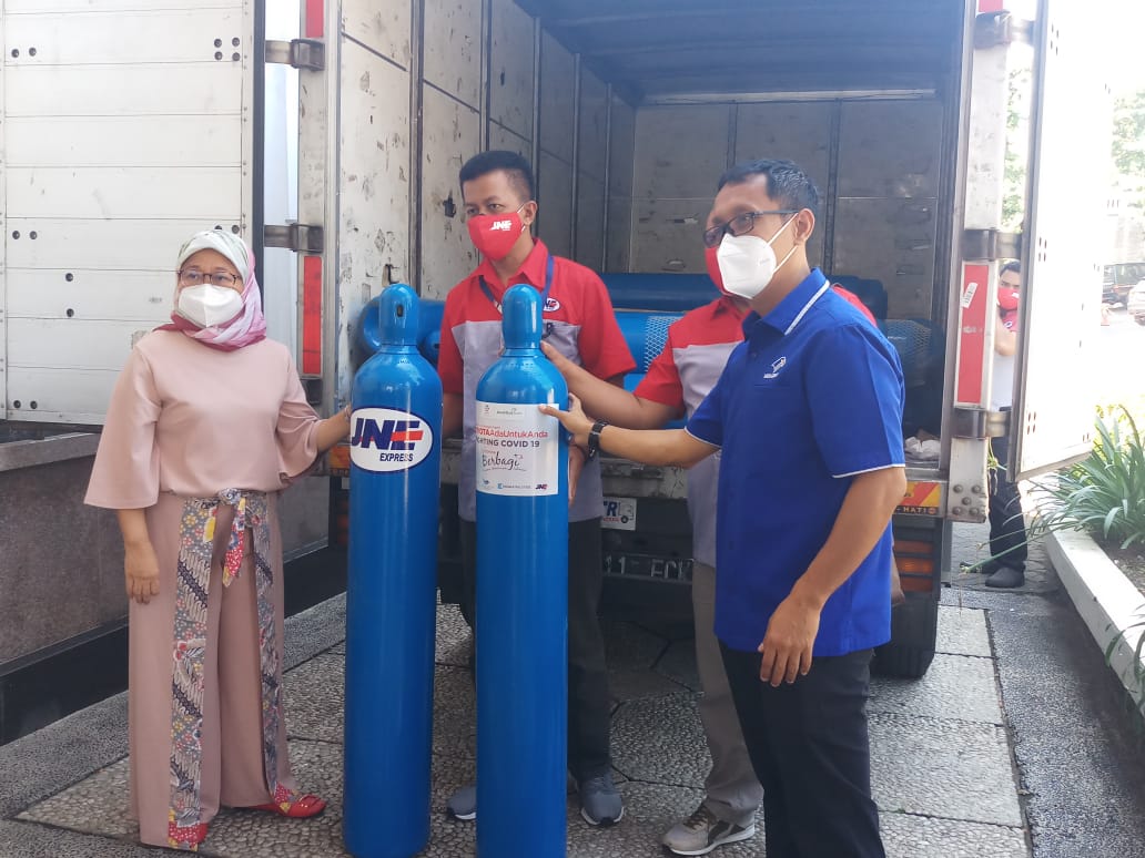 Donasi tabung Oksigen yang disalurkan media Group News dari kolaborasi Toyota dan BenihBaik.com