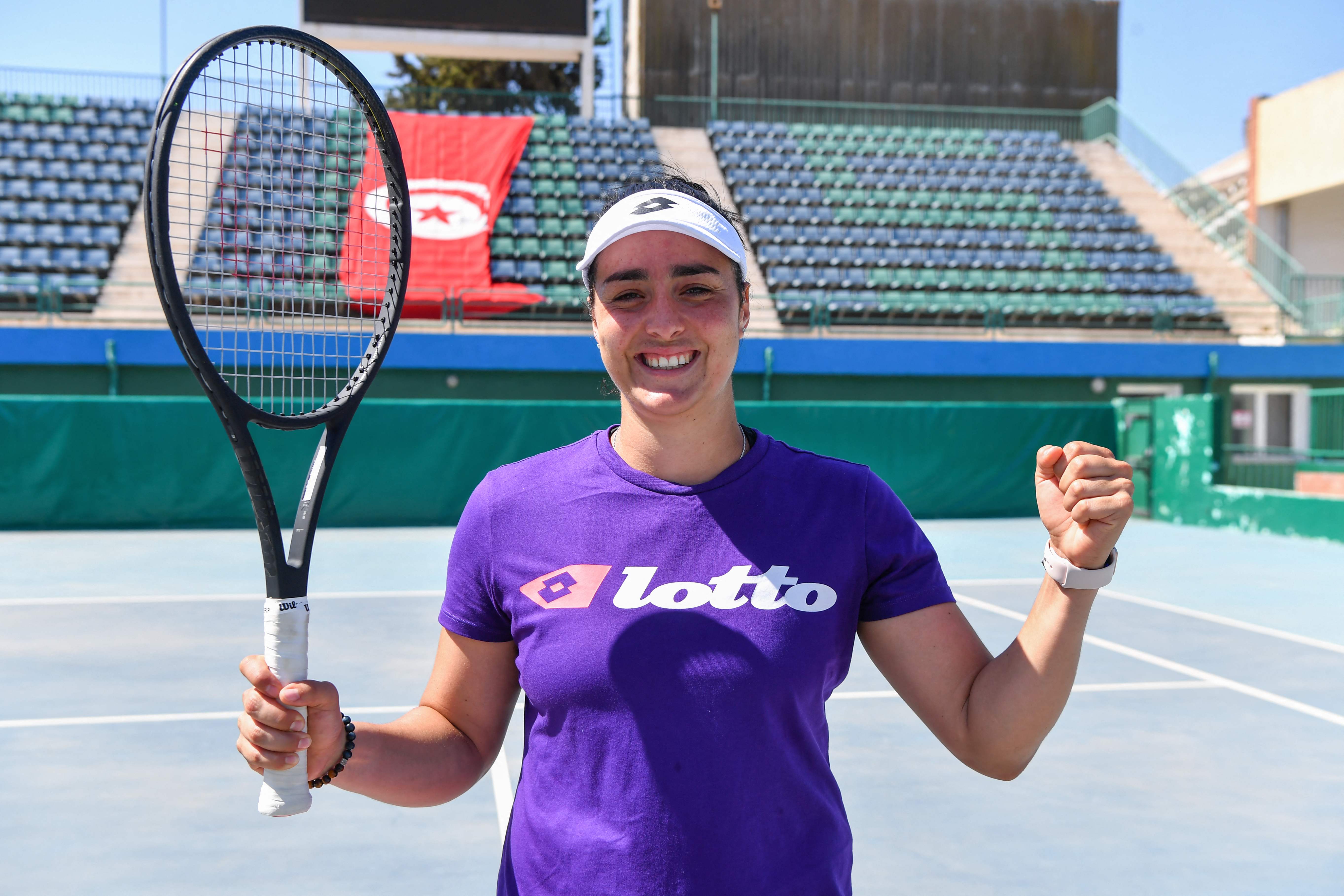 Petenis Tunisia Ons Jabeur berlatih di Tunis menjelang tampil di Olimpiade Tokyo.