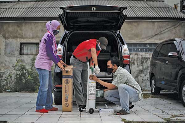 Gerakan Solidaritas Sejuta Tes Antigen untuk Indonesia meminjamkan tabung oksigen ukuran 1 meter kubik secara gratis