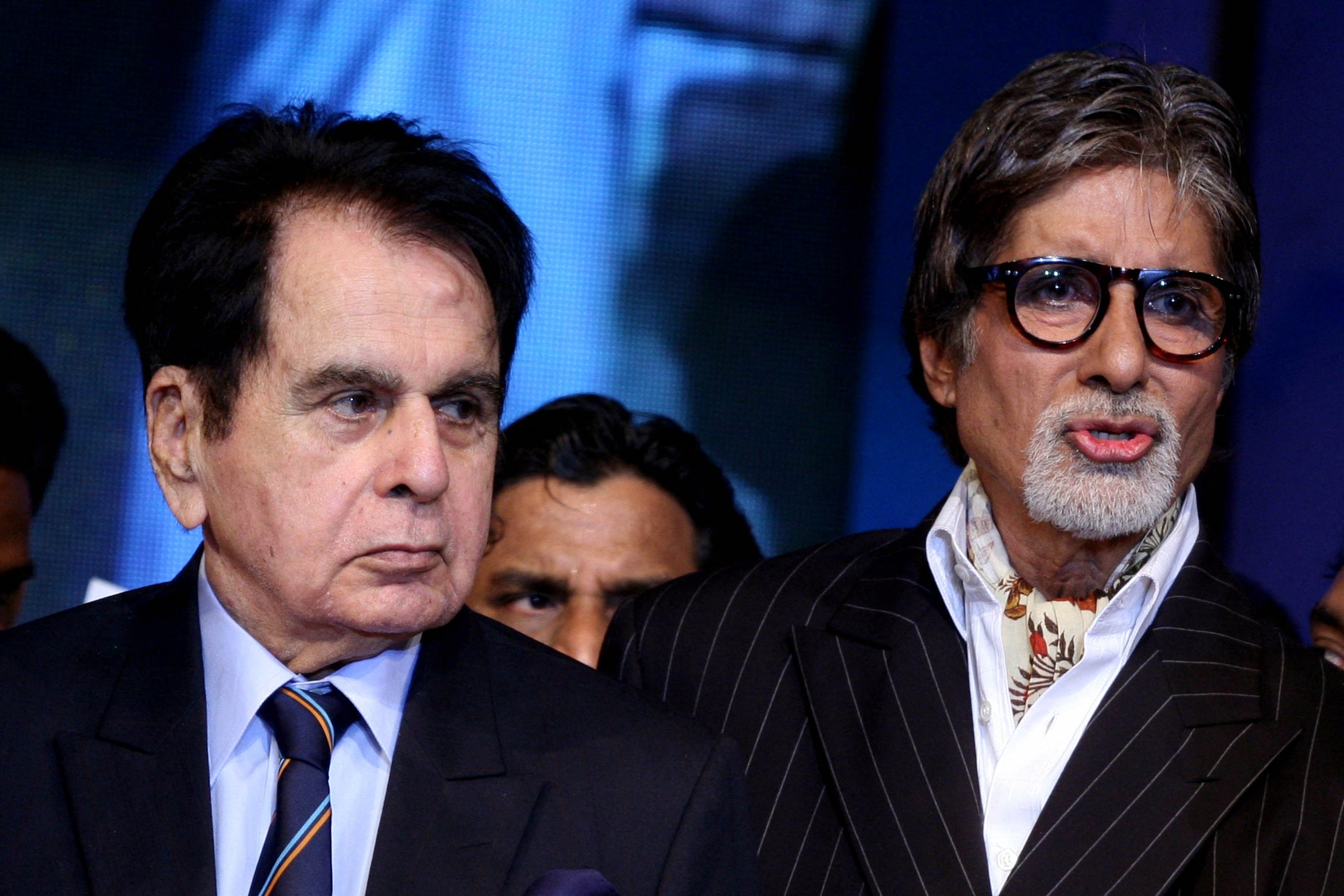 Dilip Kumar (kiri) dan Amitabh Bachchan. 