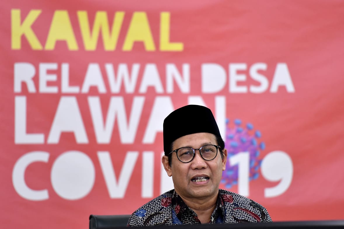 Mendes PDTT Abdul Halim Iskandar mengingatkan warga desa menjaga imunitas supaya tak mudah terpapar Covid-19. 