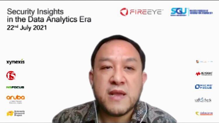 Dosen SGU Eka Budiarto, dalam webinar bertajuk Security Insights in the Data Analytics era.