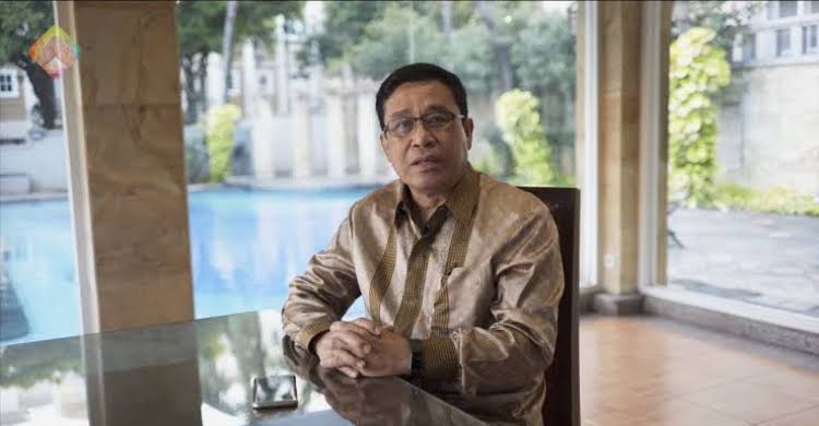 Pengamat sosial,  Imron Cotan 