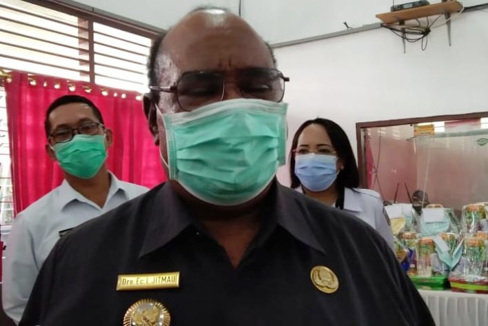 Wali Kota Sorong Lamberthus Jitmau