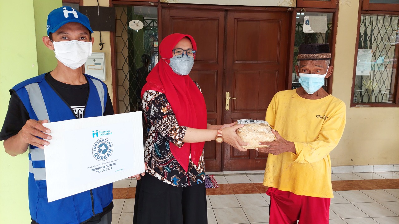 Selain 21 Provinsi, Human Initiative Sebar Daging Kurban ke Delapan Negara