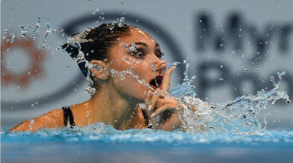 Perenang Indah Yunani Evangelia Platanioti