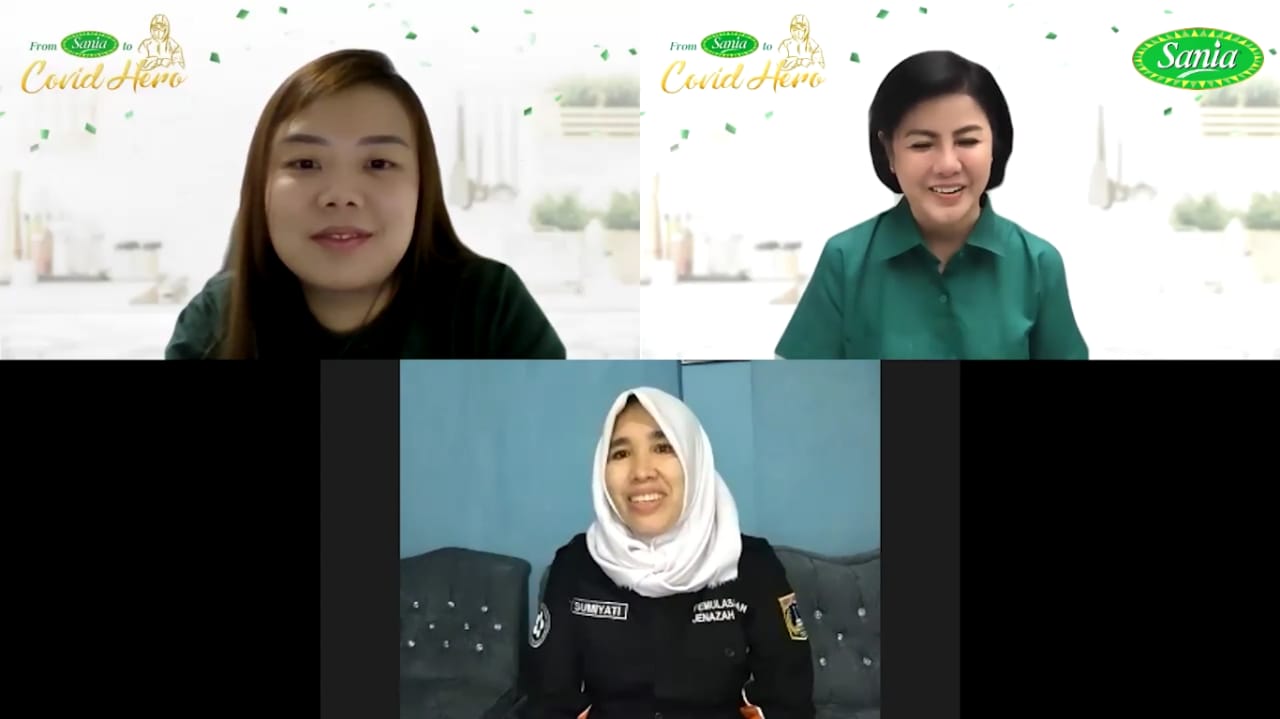 Sumiyati (bawah) yang berprofesi dalam pemulasaran jenazah memiliki peran yang besar dalam penanganan Covid-19.