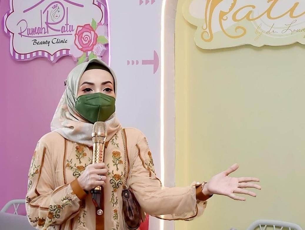 Aesthetic doctor, dr. Loudfy Eka Widyawaty.
