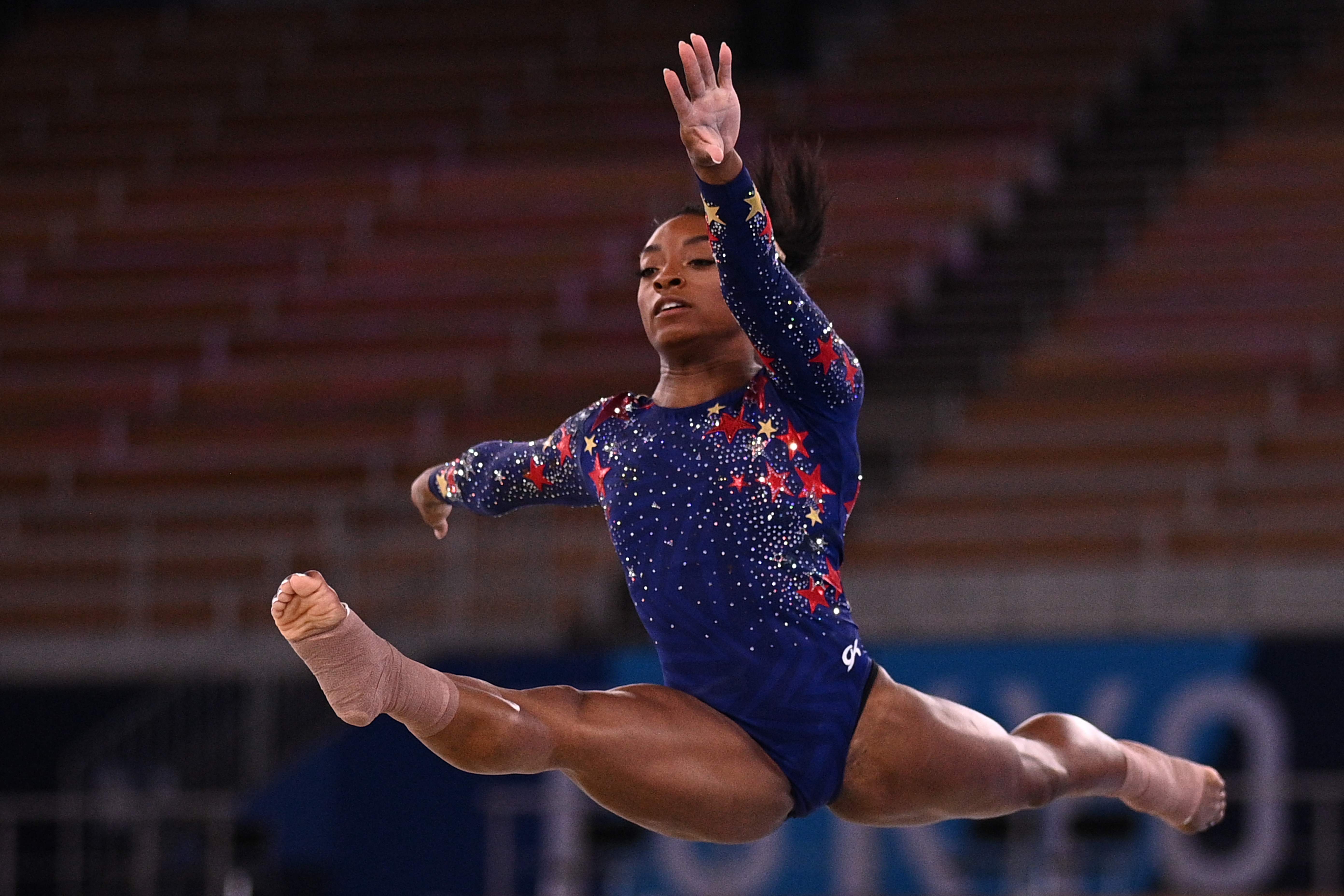 Pesenam AS Simone Biles
