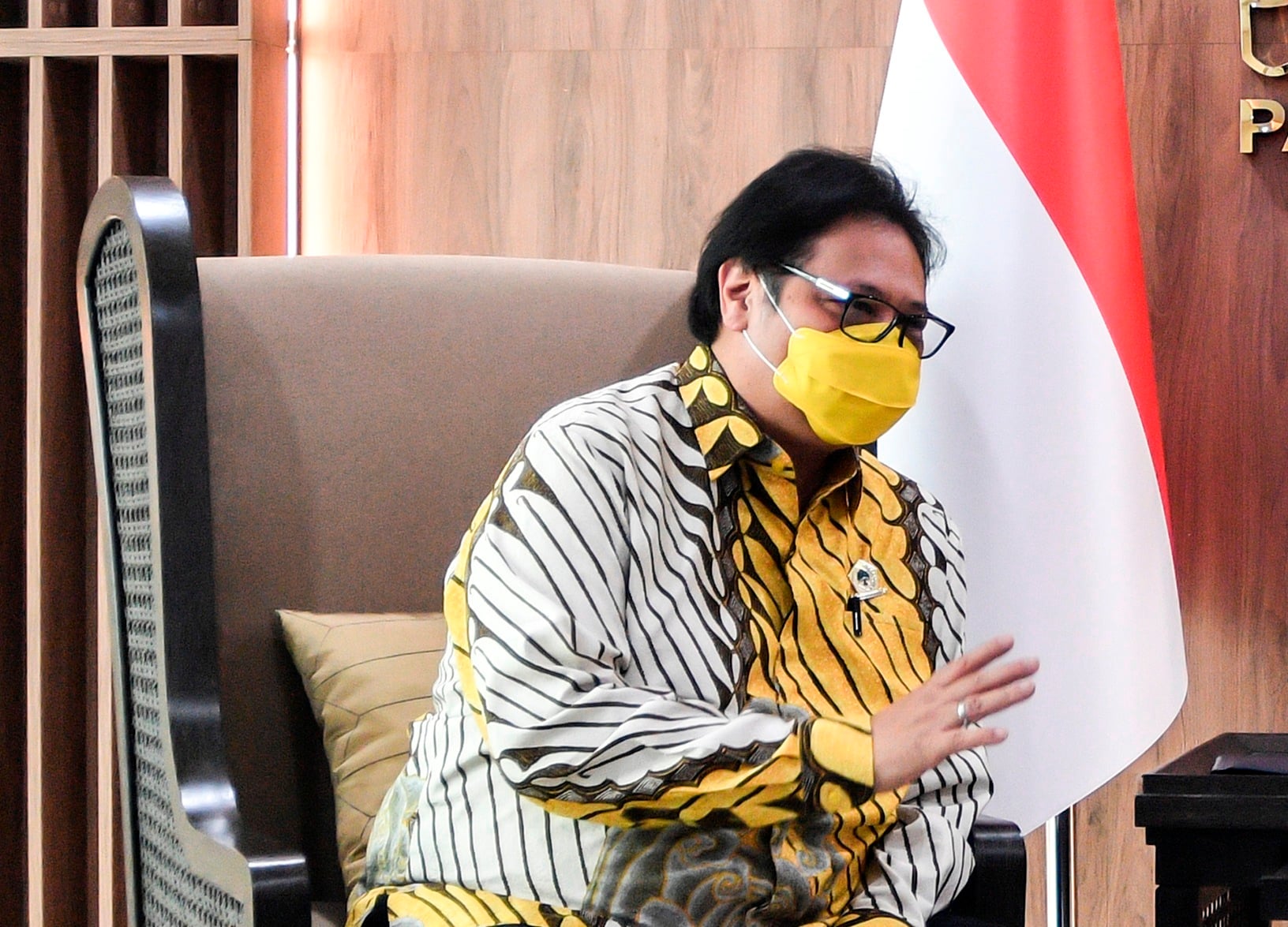 Menko Perekonomian Airlangga Hartaro yang juga Ketua Tim Penanganan Covdi-19.