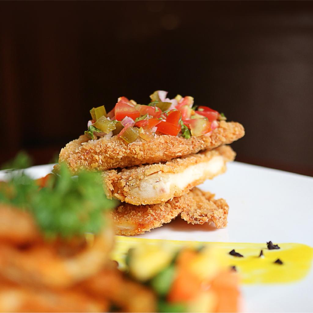 Hotel Santika Premiere Bintaro menyiapkan promo diskon spesial untuk promo F&B selama bulan Agustus 2021.