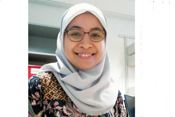 Merumuskan Ulang Identitas Guru