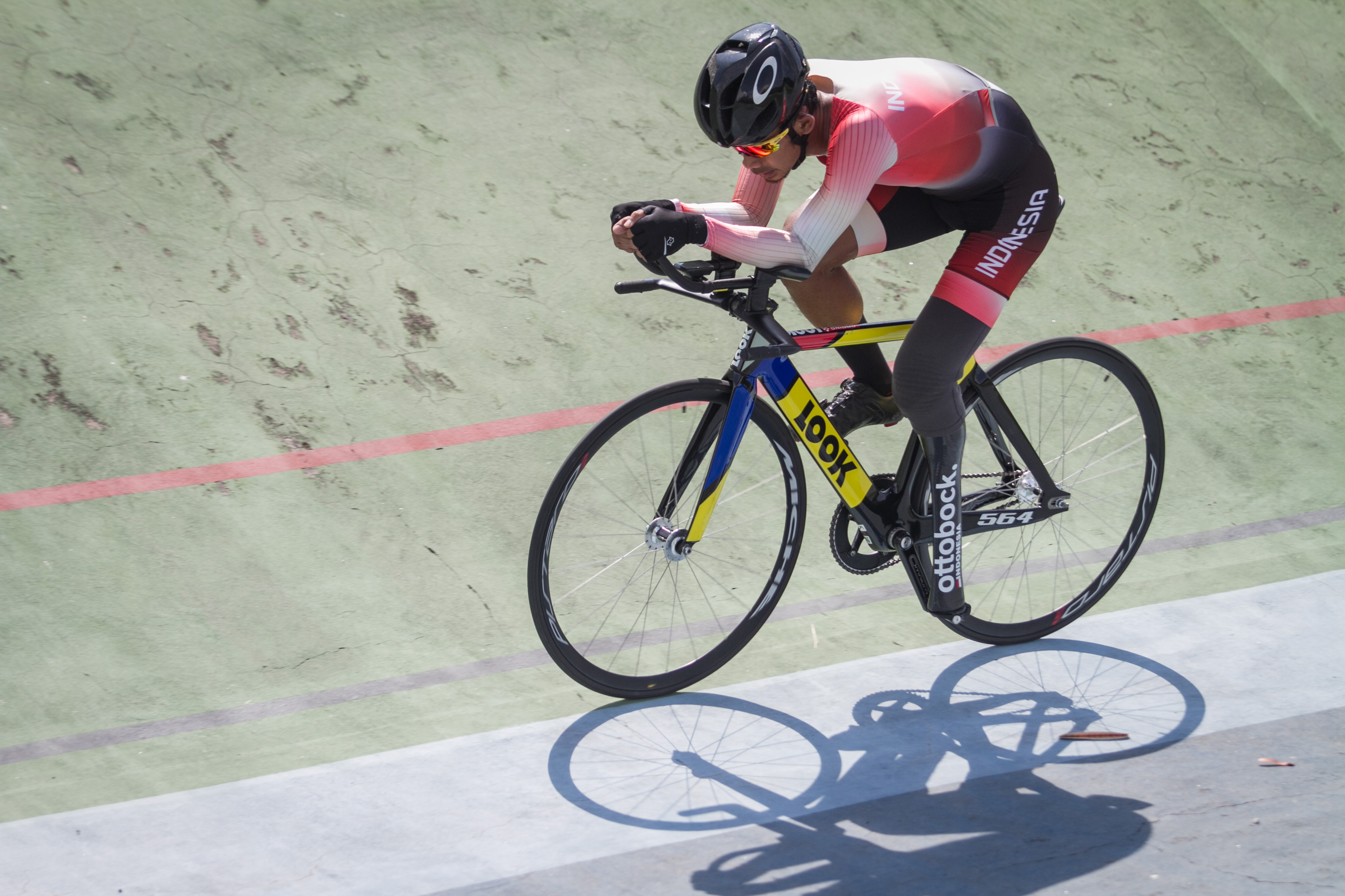 Pebalap sepeda National Paralympic Committee (NPC) Muhammad Fadli Immamuddin.