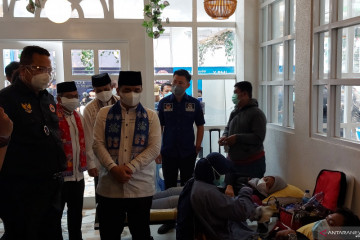 Wagub DKI Jakarta memantau donor plasma konvalesen yang diadakan Garda Pemuda NasDem