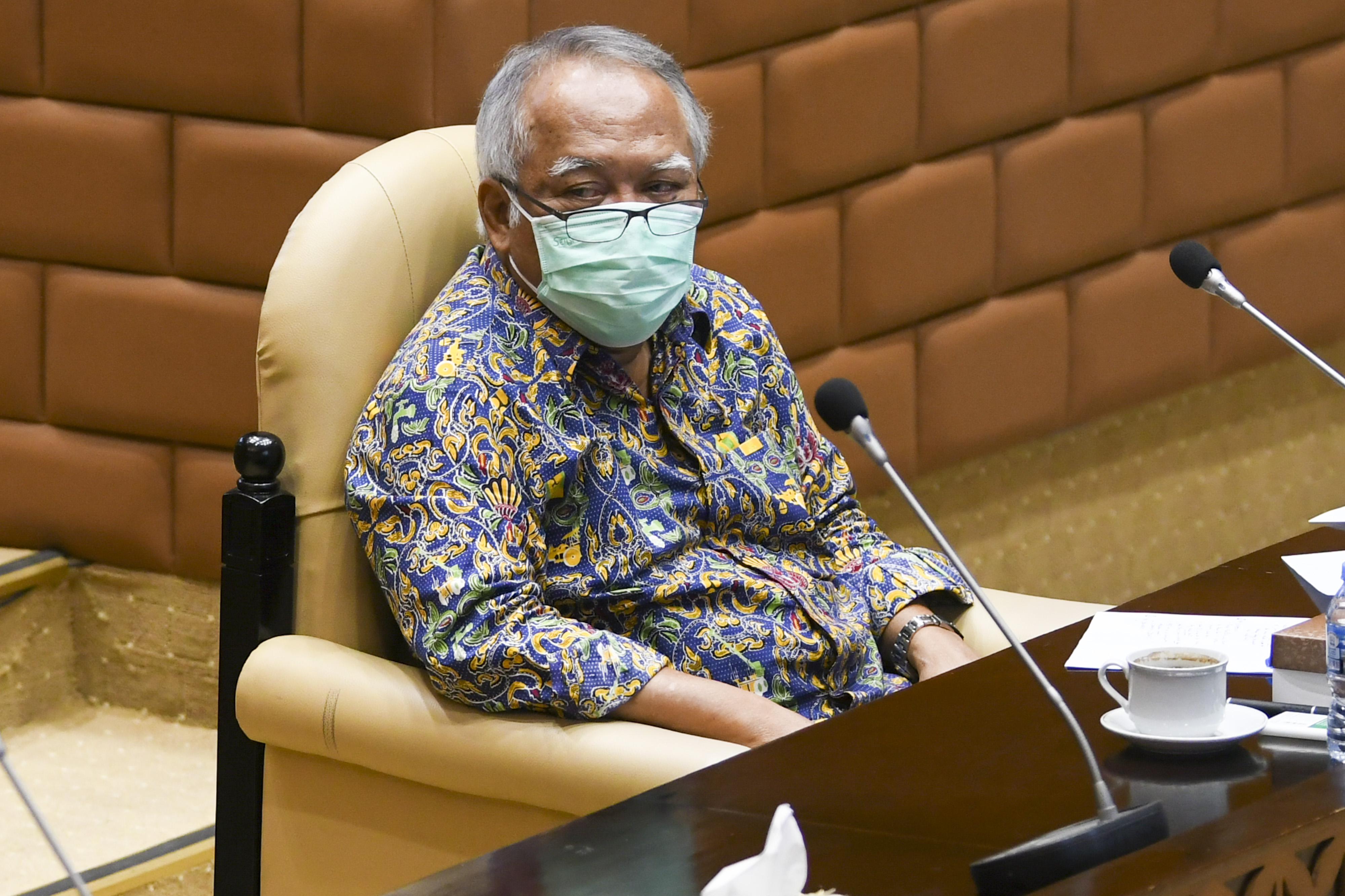 Menteri Pekerjaan Umum dan Perumahan Rakyat (PUPR) Basuki Hadimuljono saat mengikuti rapat kerja dengan Komisi V DPR RI.