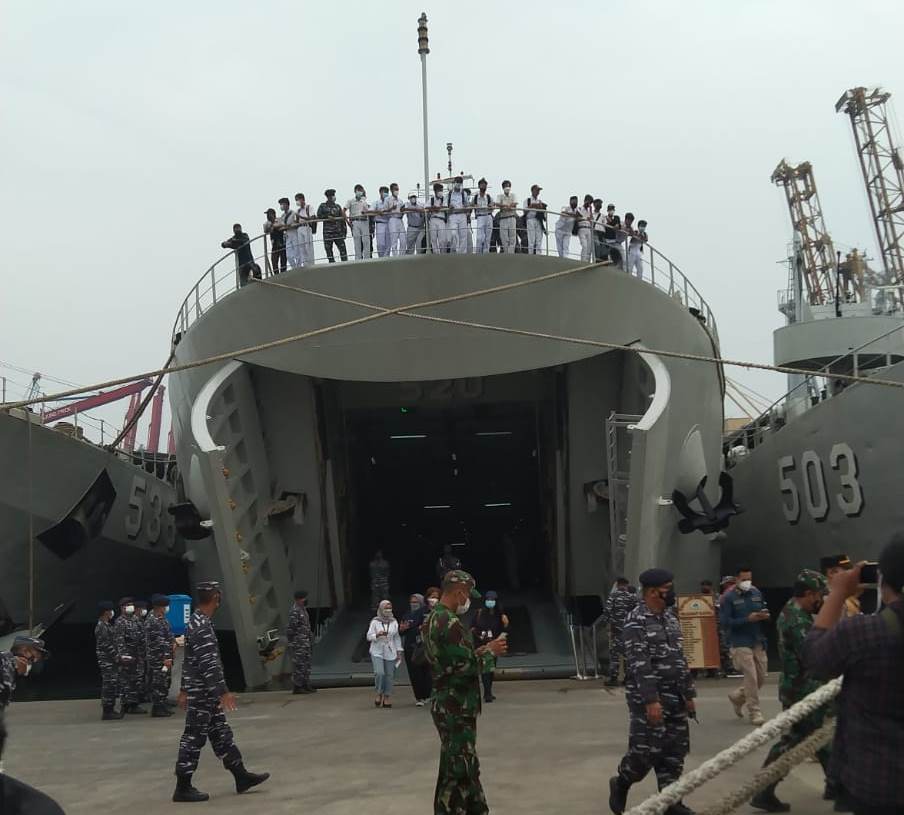 Sentra Vaksinasi Go to School diselenggrakan di Kolinlamil Jakarta Utara.