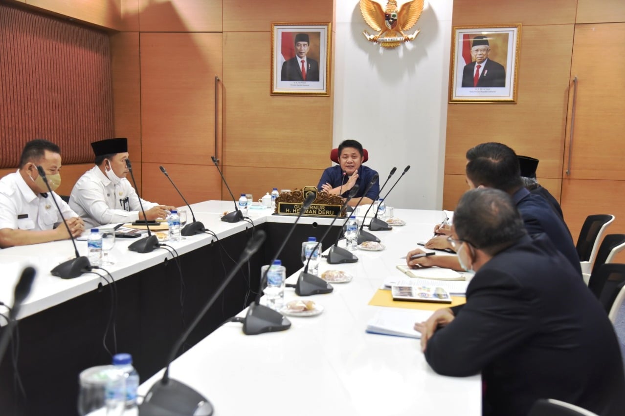 Gubernur Sumsel Herman Deru bahas bantuan uang kuliah bagi mahasiswa terdampak covid.
