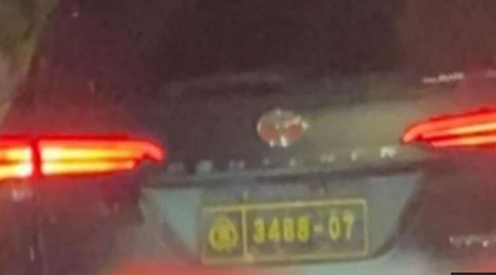 Mobil Fortuner berplat nomor polisi yang lakukan tabrak lari.