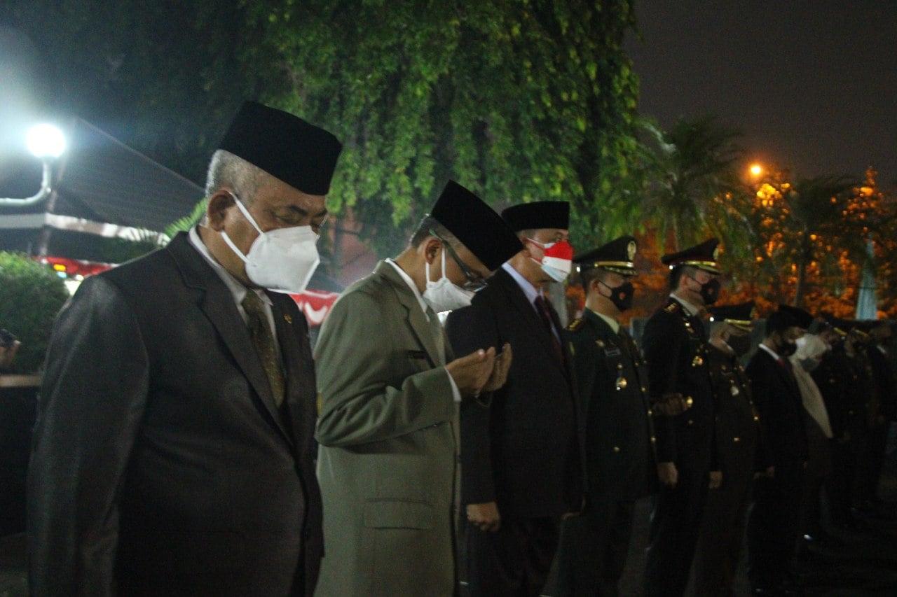 Renungan suci dan apel kehormatan jelang hari kemerdekaan Indonesia ke-76 di Kota Bekasi berdoa agar RI lekas pulih dari pandemi covid