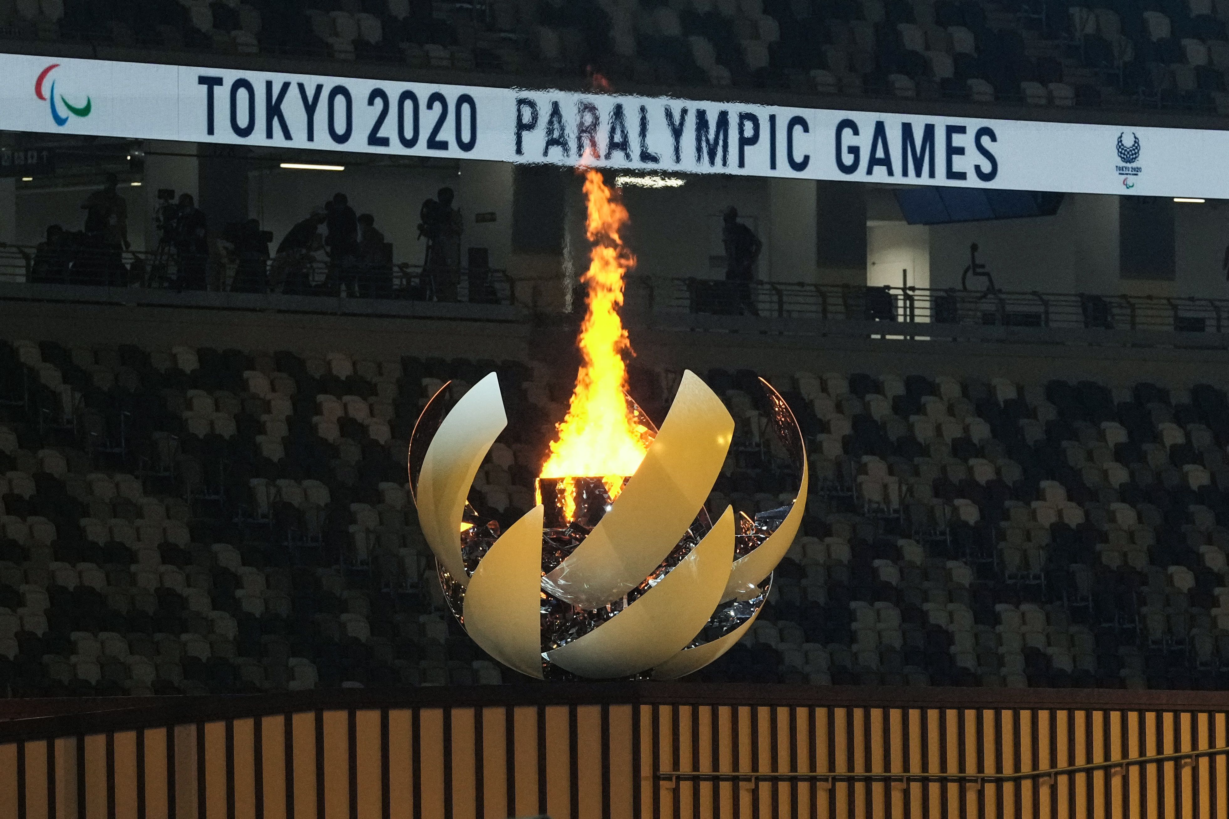 Api Paralimpiade Tokyo 2020 berkobar dalam upacara pembukaan.
