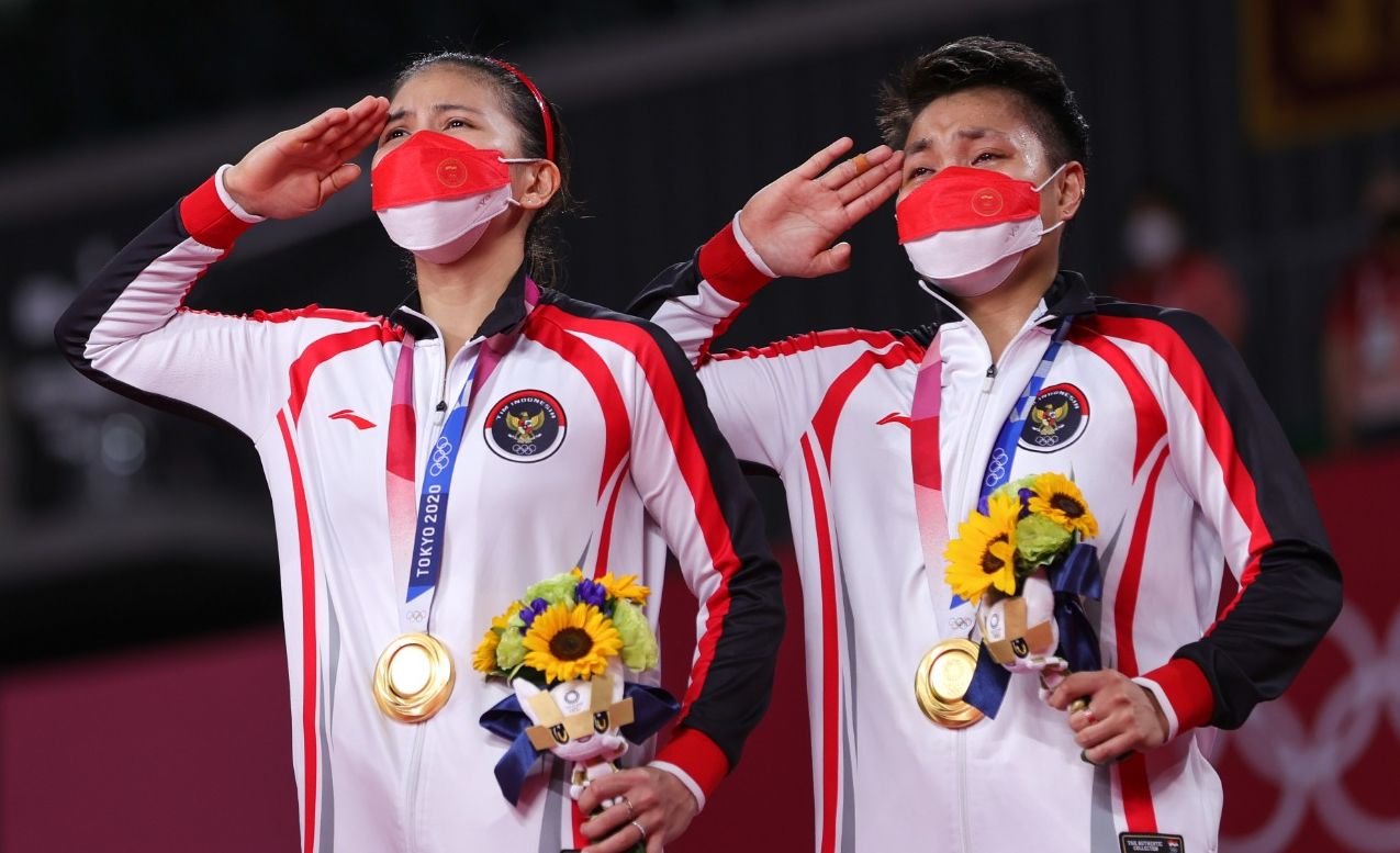 Momen Greysia Polii/Apriyani Rahayu meraih medali emas Olimpiade Tokyo